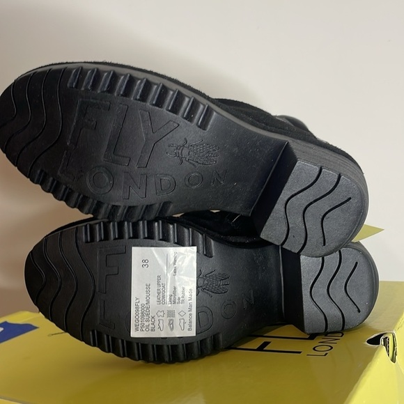 SOLD Fly London | Women’s Black Suede Bootie Size 8 New in Box - Picture 6 of 7
